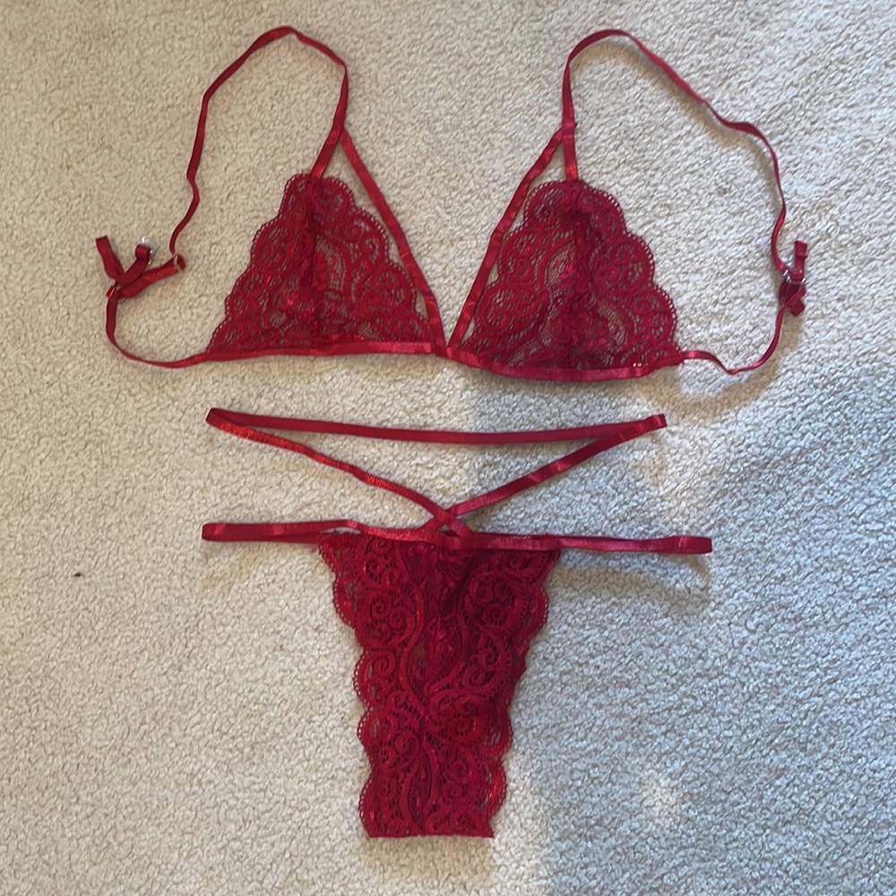 Two piece lingerie set